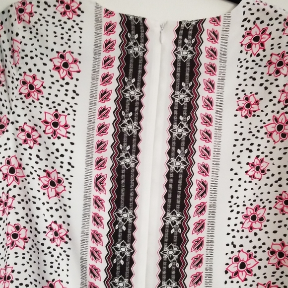 Dress - Picture 4 of 5